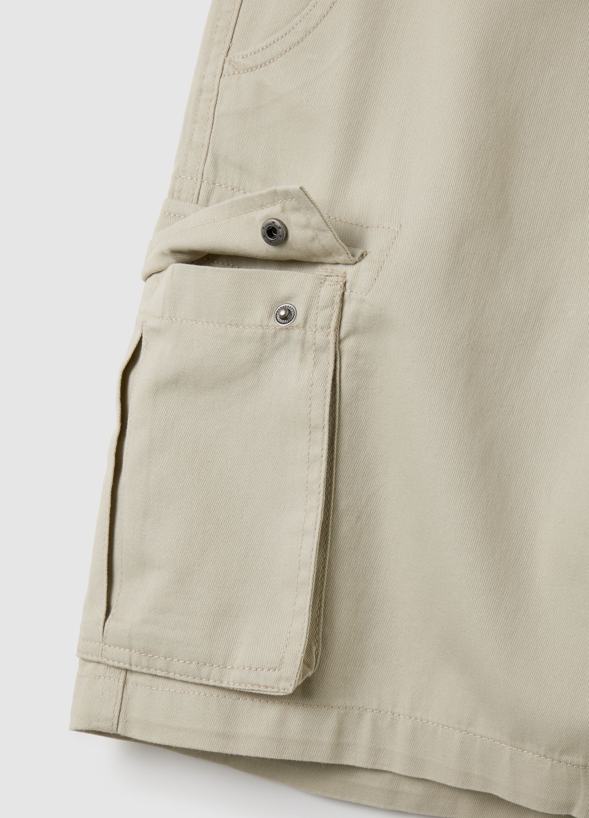 Men's regular fit beige pure cotton Bermuda shorts