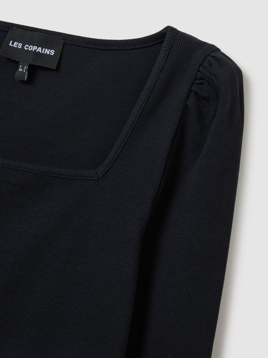 Black stretch cotton blend regular fit top with round neckline_1