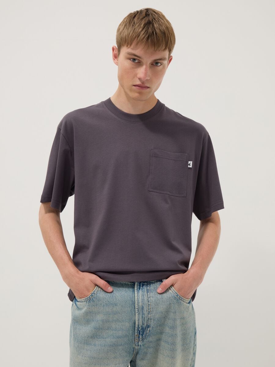 Grey pure cotton T-shirt with chest pocket, regular fit_0