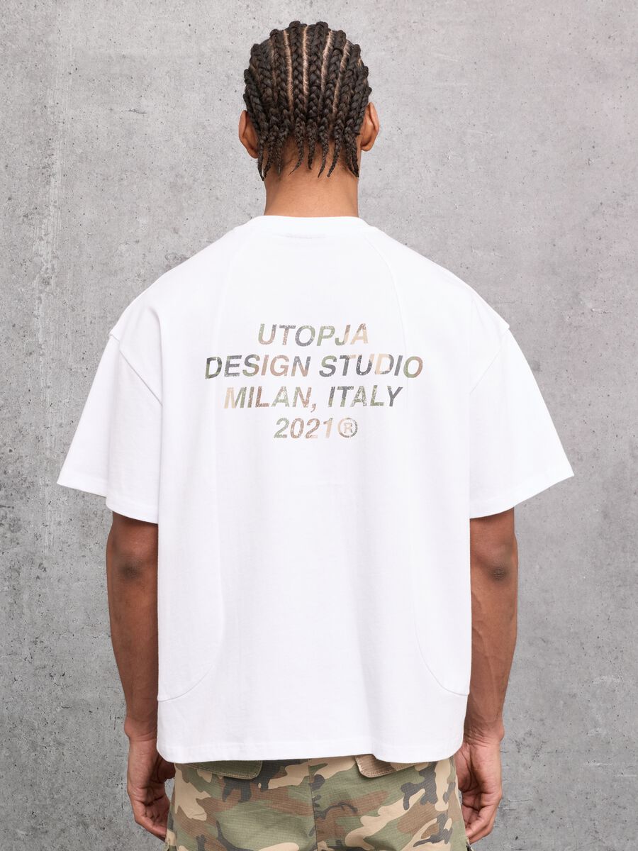 Graphic T-shirt Pocket White_1