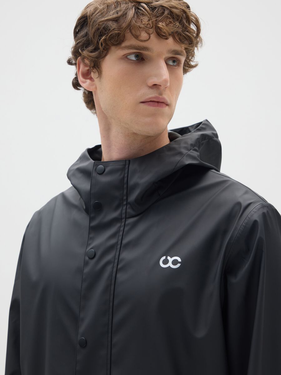 Black lightweight waterproof jacket regular fit_4
