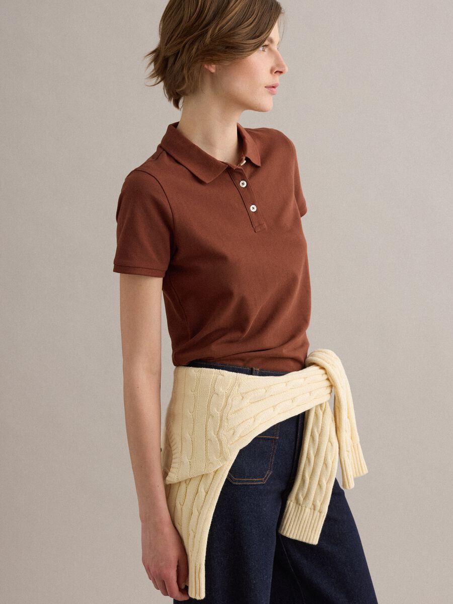 Polo in puro cotone biologico marrone regular fit_2