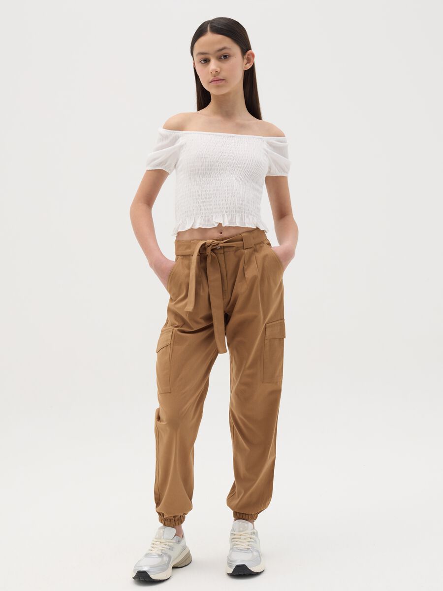 Cargo trousers with a belt_1