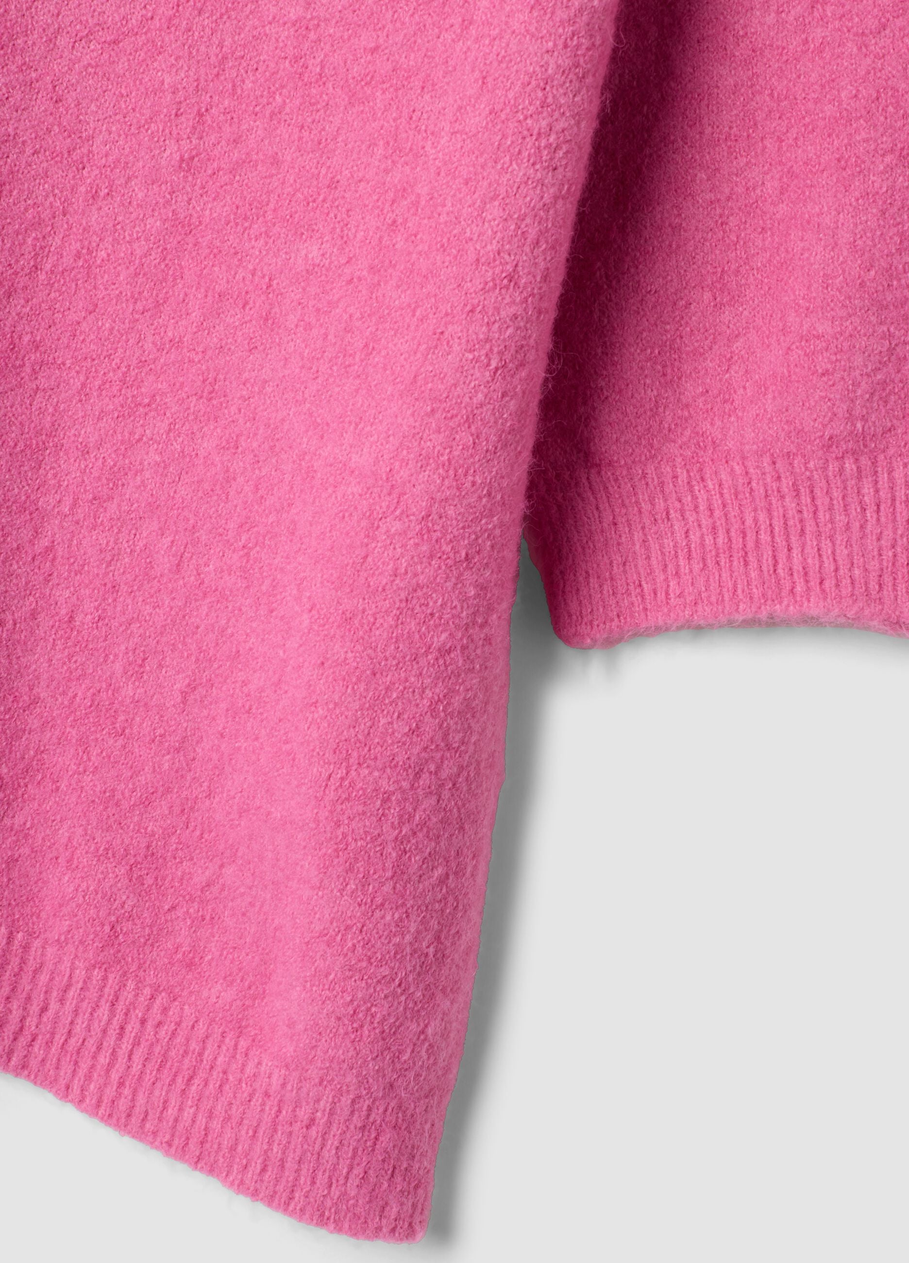 Pink V-neck regular-fit jumper