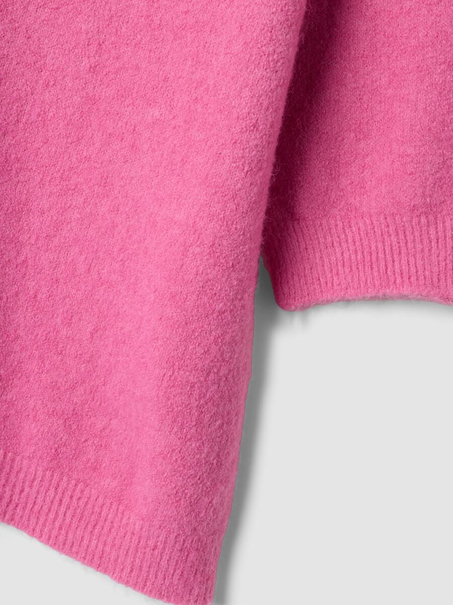 Maglia rosa scollo a V regular fit_1