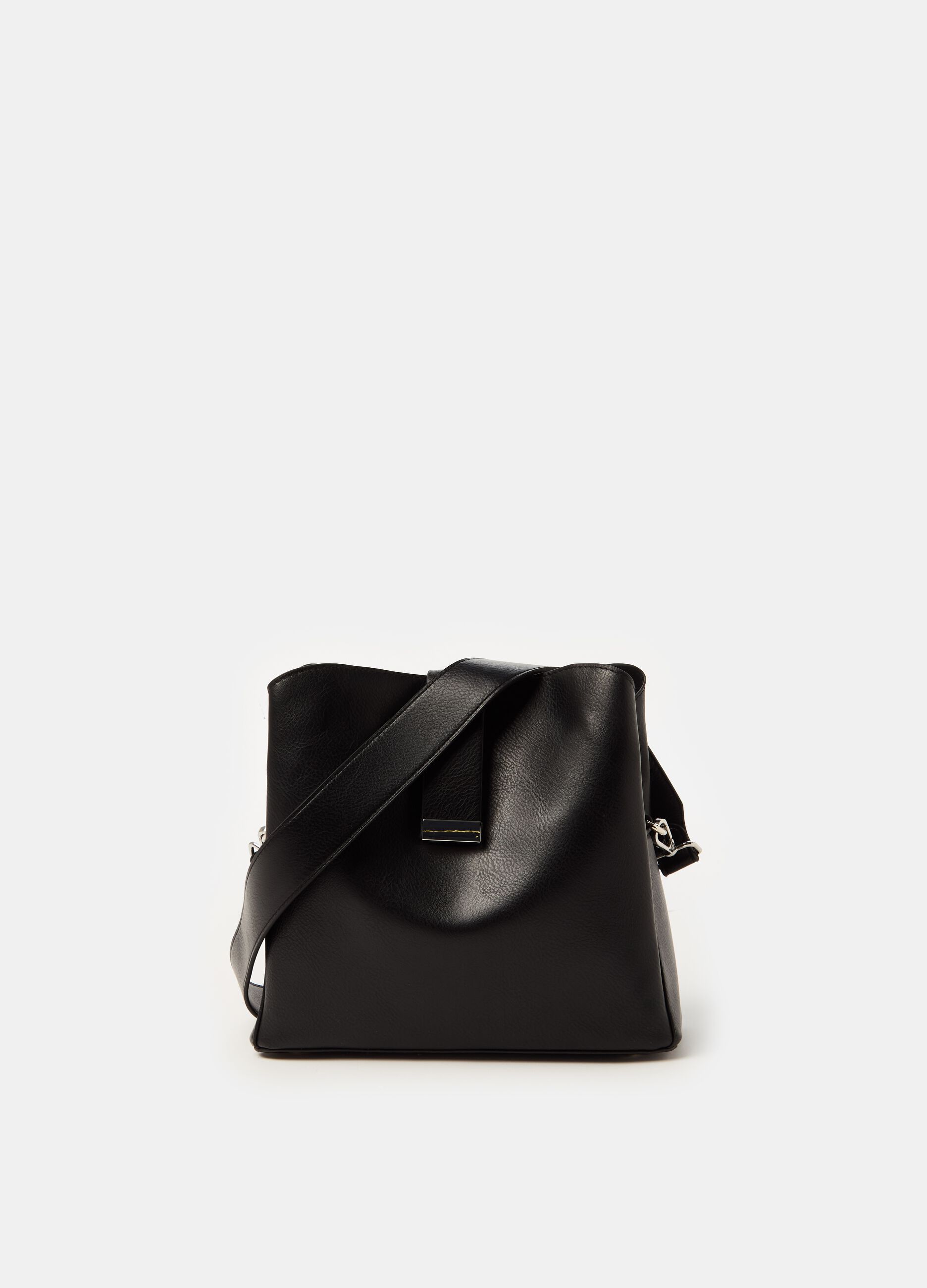 Bucket bag with external pocket