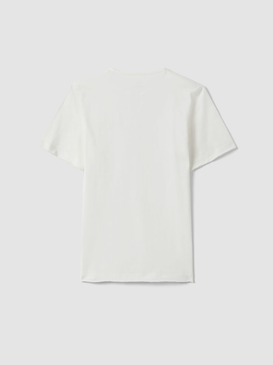 Boys' white pure cotton polo with serafino collar, regular fit_4