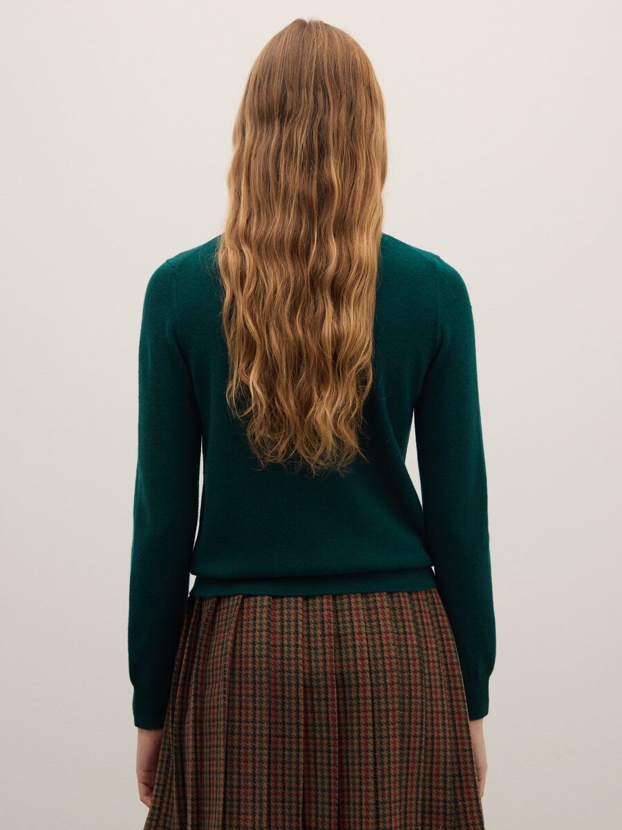 Maglione in pura lana verde regular fit a collo alto_2