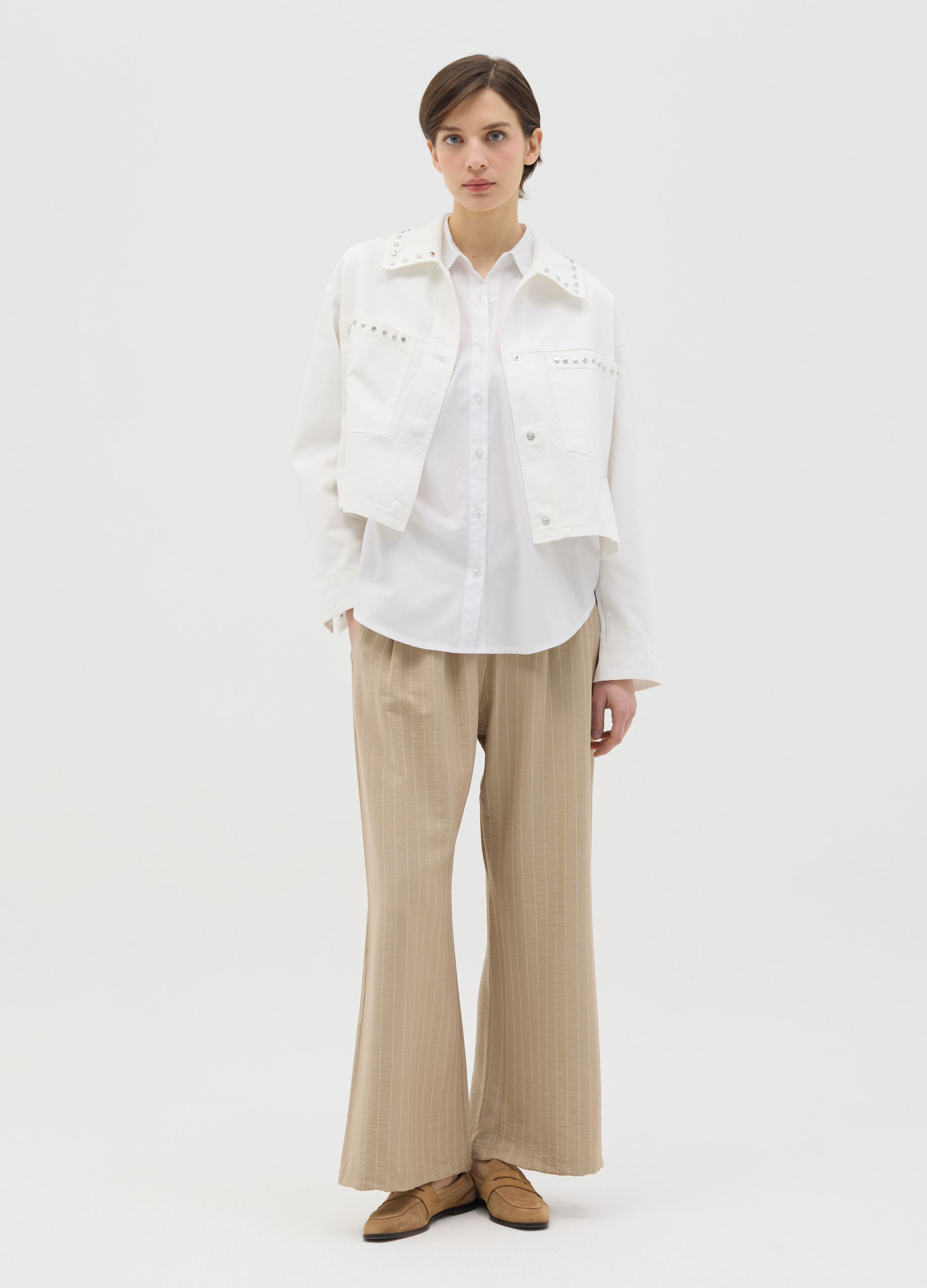 White jacket in cotton with studs