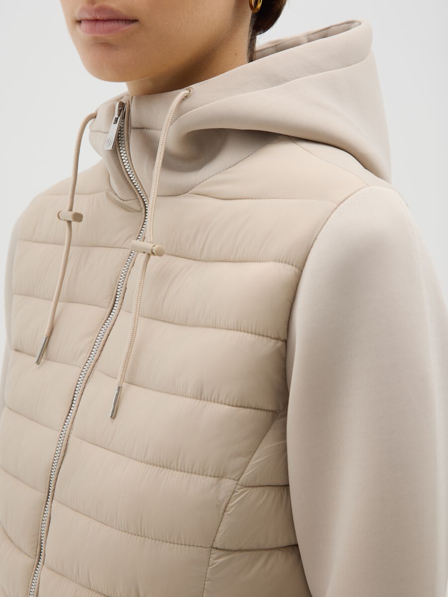 Giacca imbottita beige regular fit con cappuccio e zip_3