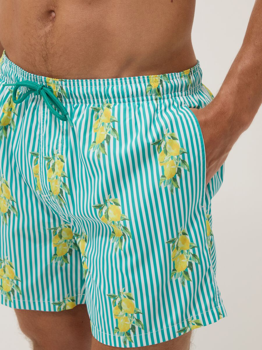 Blue striped swim shorts with lemon print_4