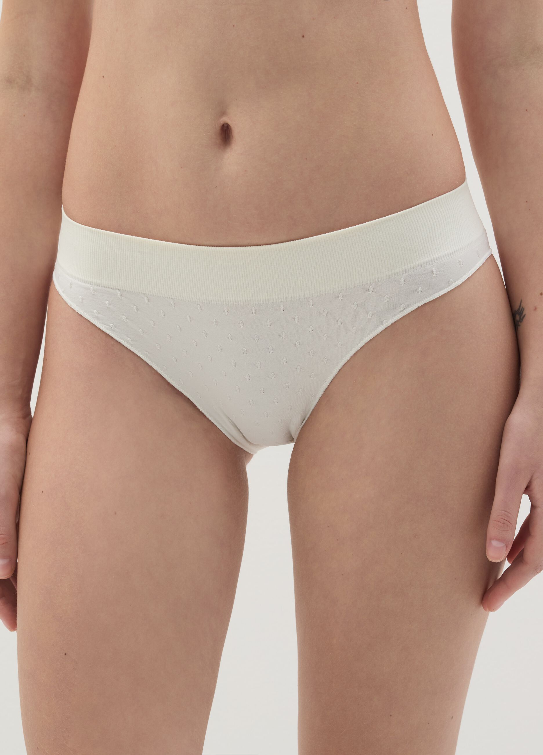 Microfibre briefs with dobby weave