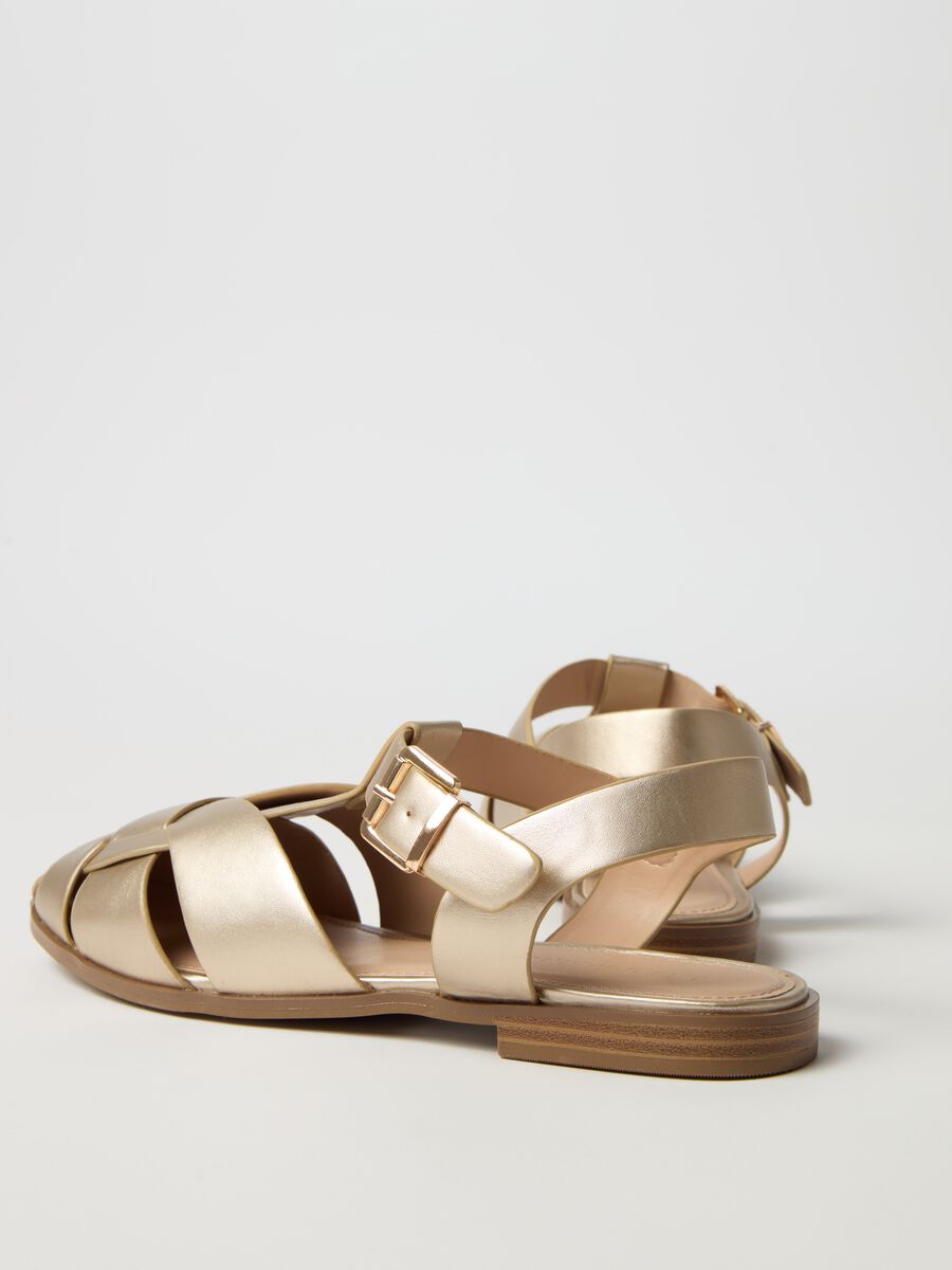 Flat sandals with round toe_2