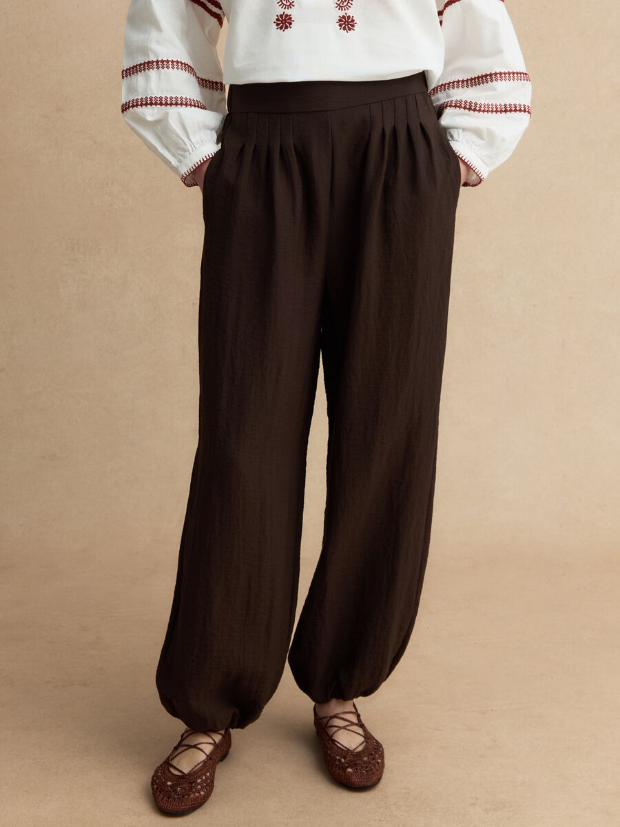 Pantaloni jogger in misto viscosa marroni relaxed fit_1
