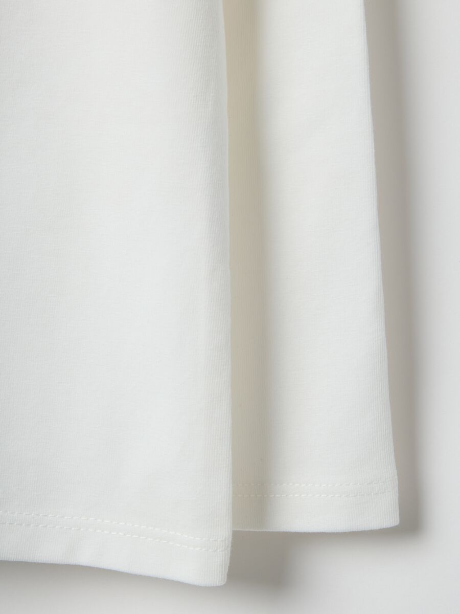 T-shirt bianca a maniche lunghe da bimba in misto cotone regular fit_3