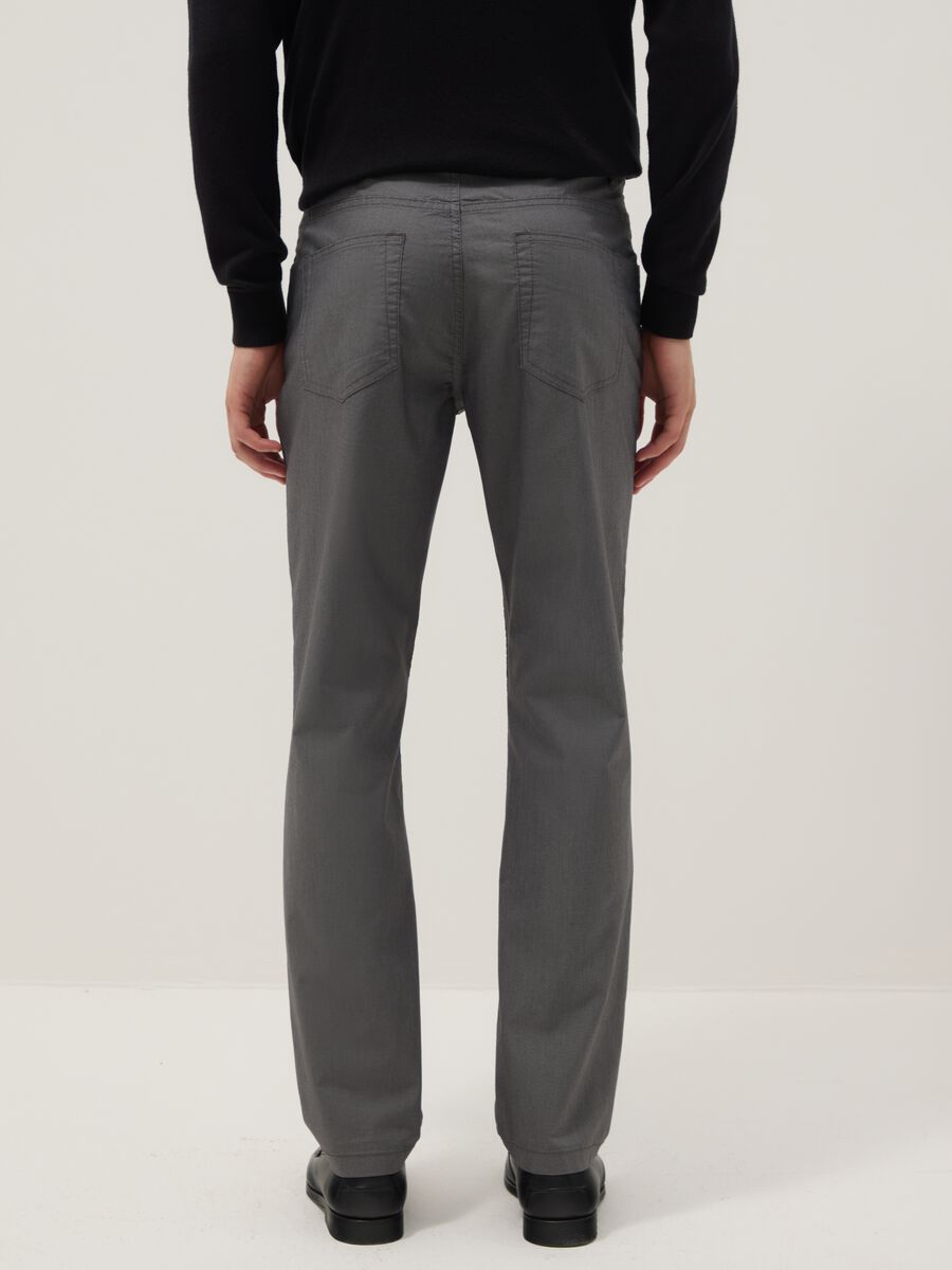 Pantaloni chino in misto cotone elasticizzato grigi slim fit_2