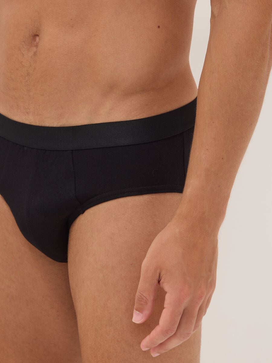 Multipack di cinque slip neri in cotone organico elasticizzato_3