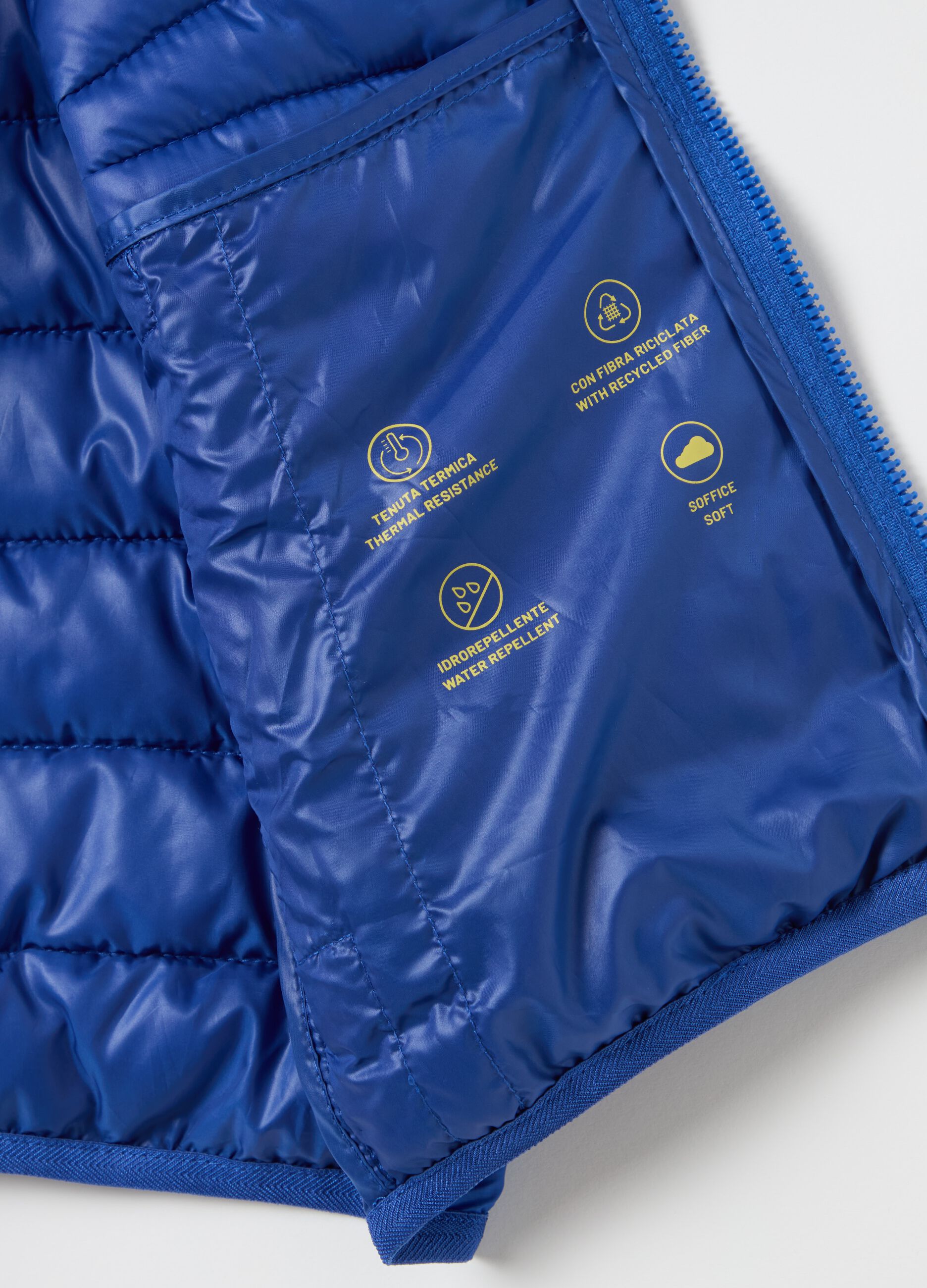 Gilet ultralight con cappuccio 