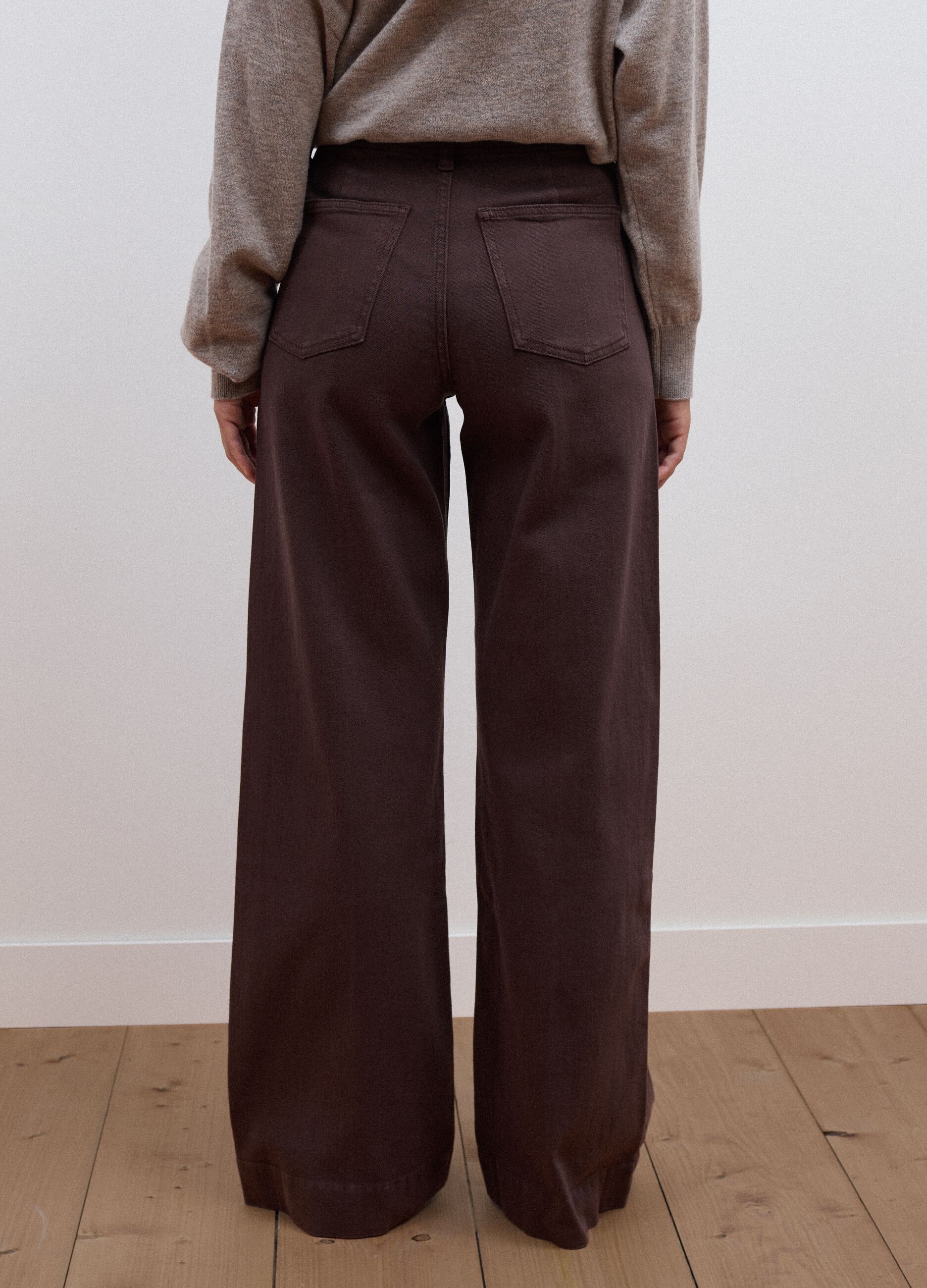 Jeans marroni wide leg in twill di cotone elasticizzato