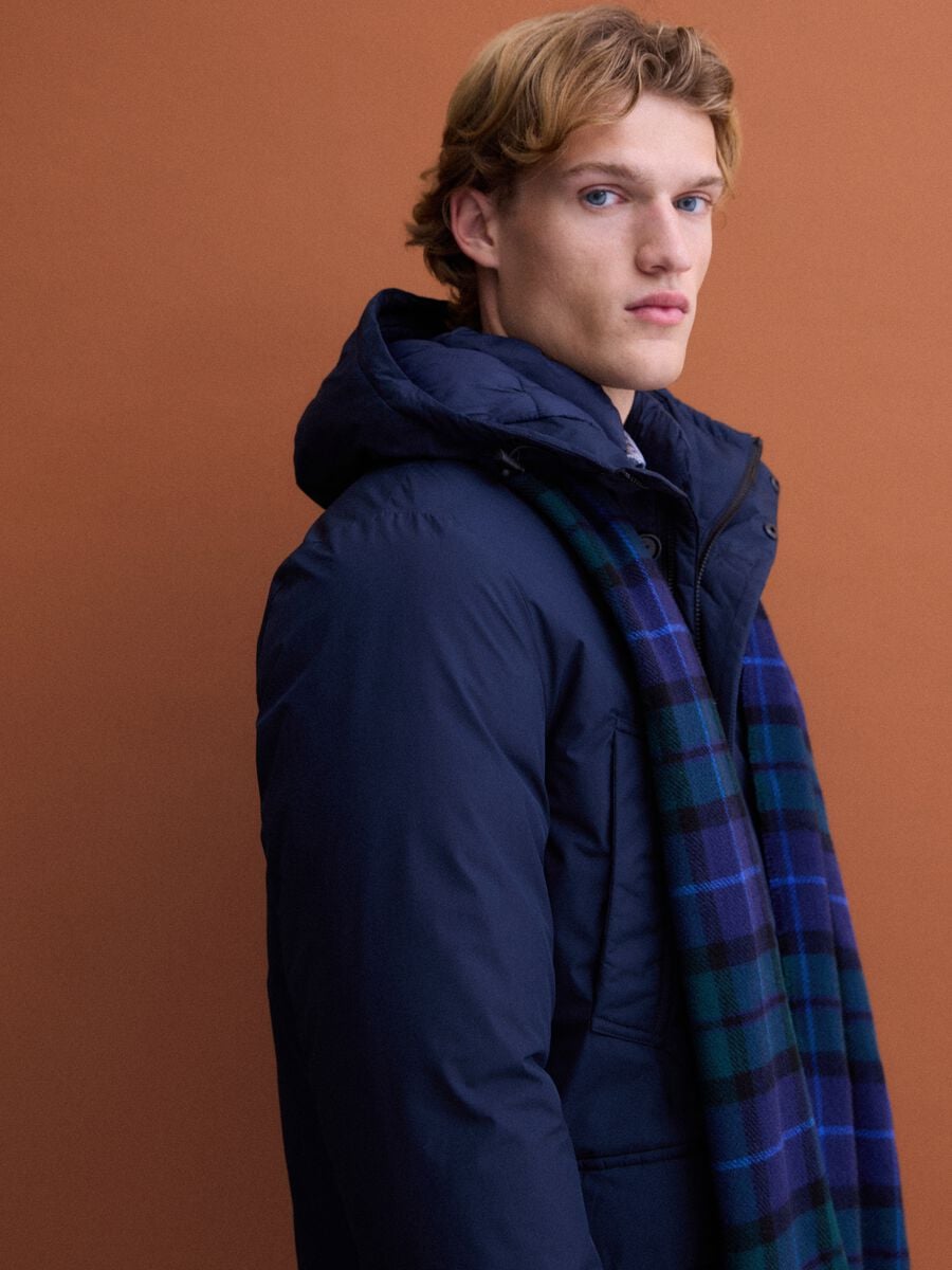 Parka imbottito lungo blu navy con cappuccio_2