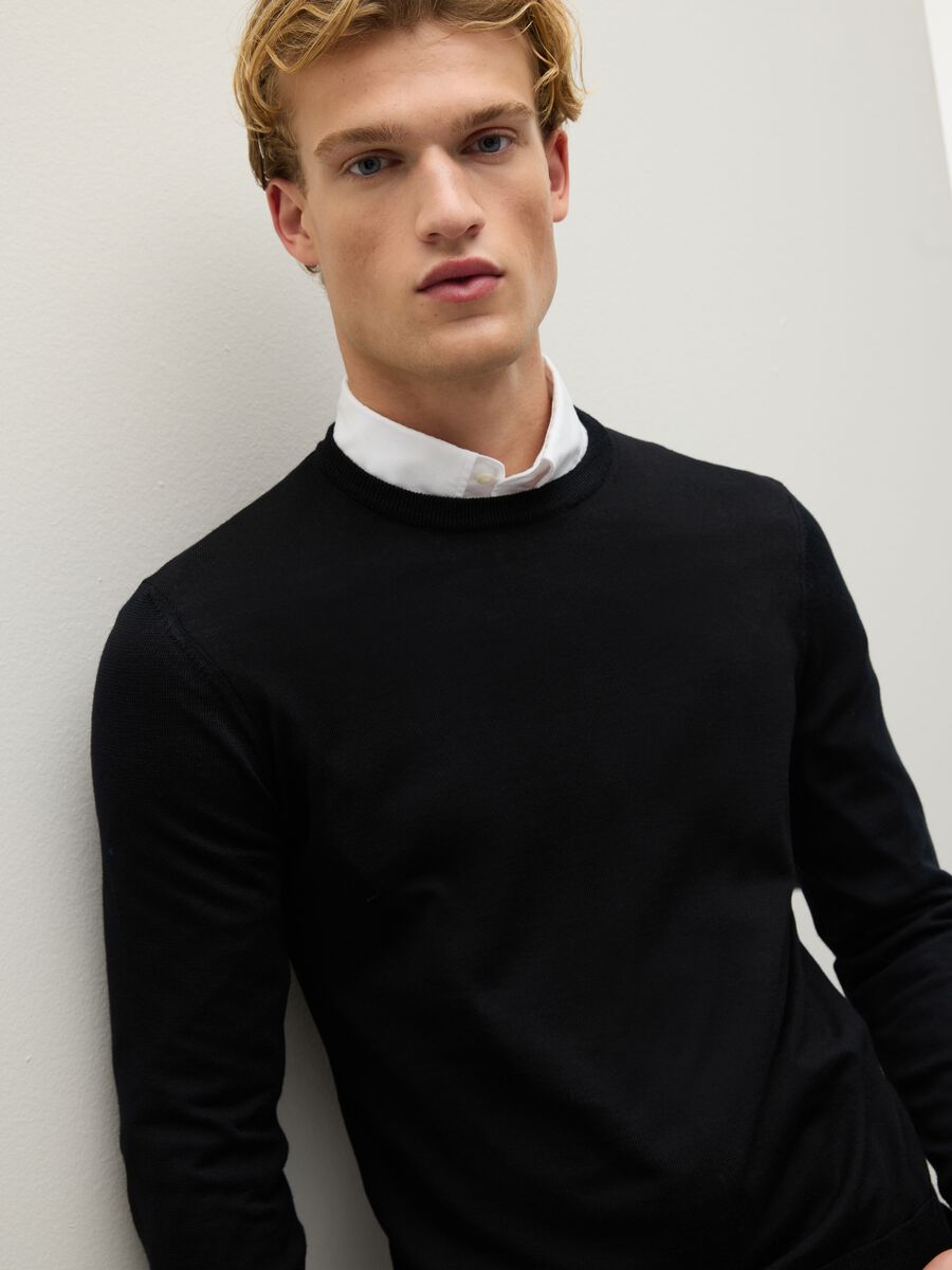 Pure black merino wool jumper regular fit with crew neck_1