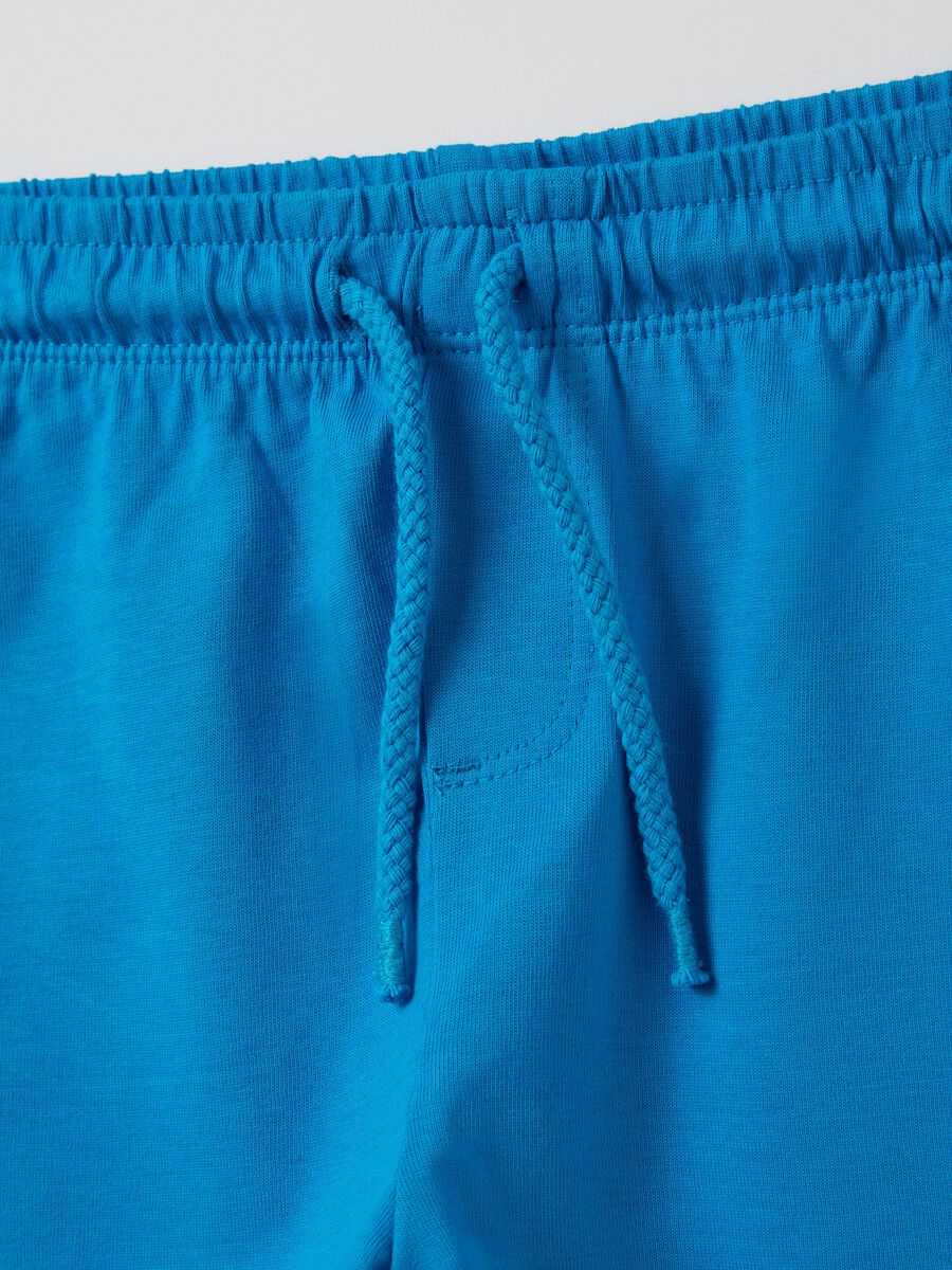 Two-pack grey and blue Bermuda shorts with drawstring and print_3