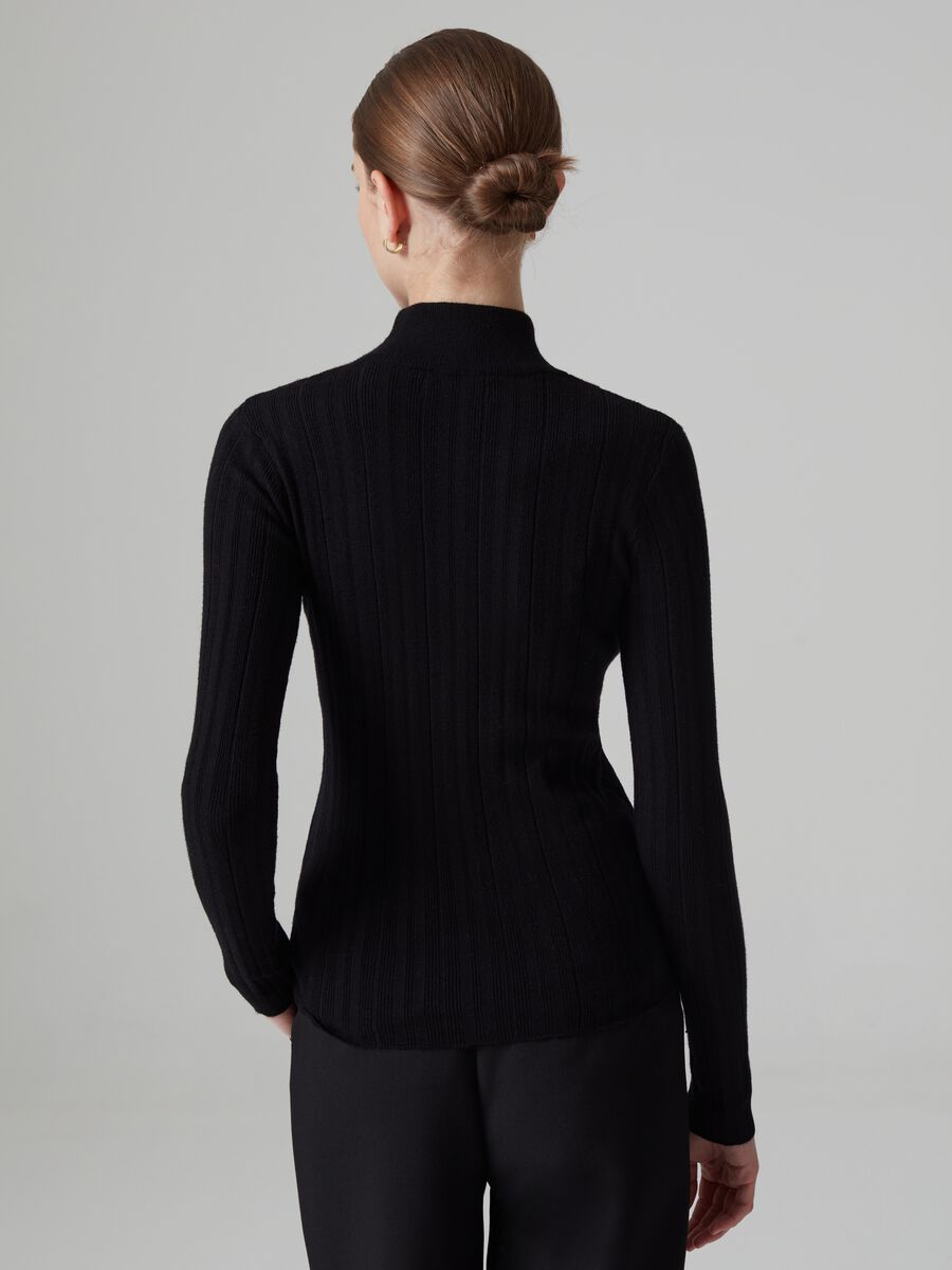 T-shirt mock neck a costine sottili_2