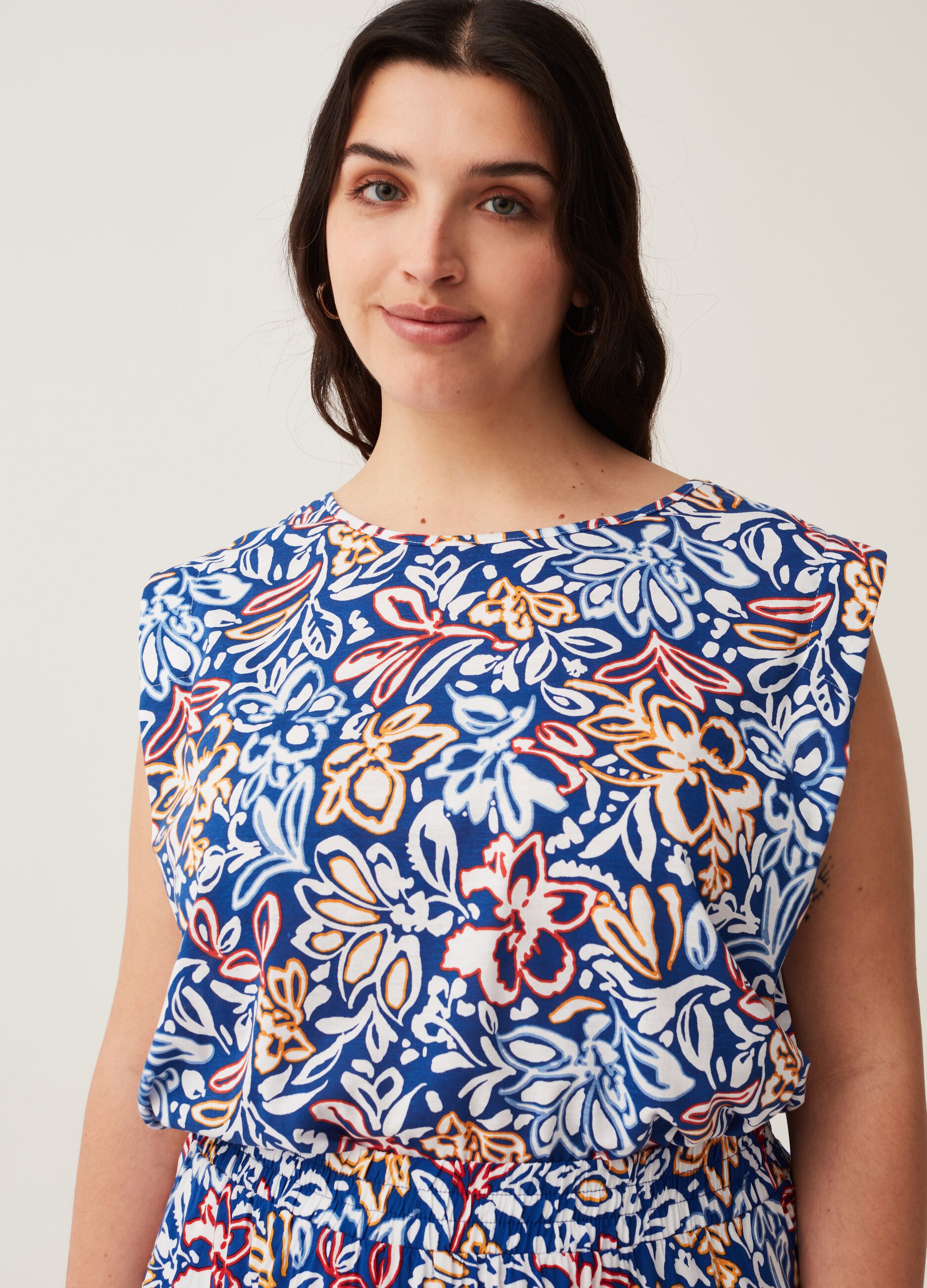 T-shirt smanicata stampa floreale Curvy MYA_1