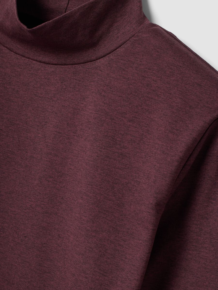 T-shirt viola crop in tessuto elasticizzato con collo rialzato_6