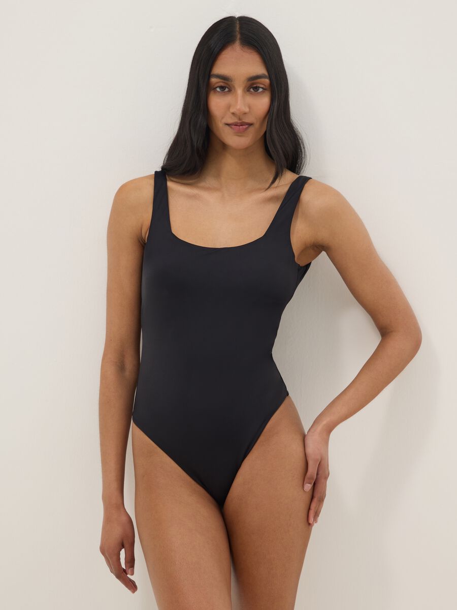 Costume da bagno intero elasticizzato nero con imbottiture_0