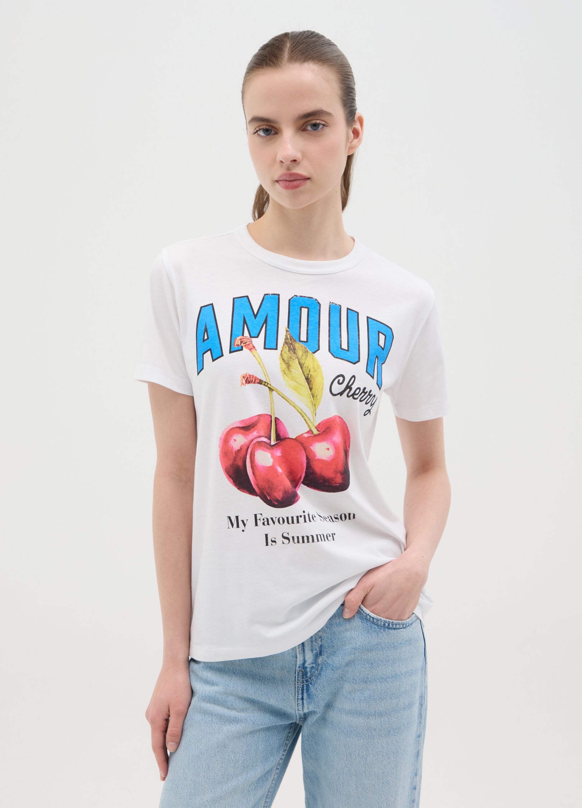 White T-shirt in cotton with "Amour Cherry" print