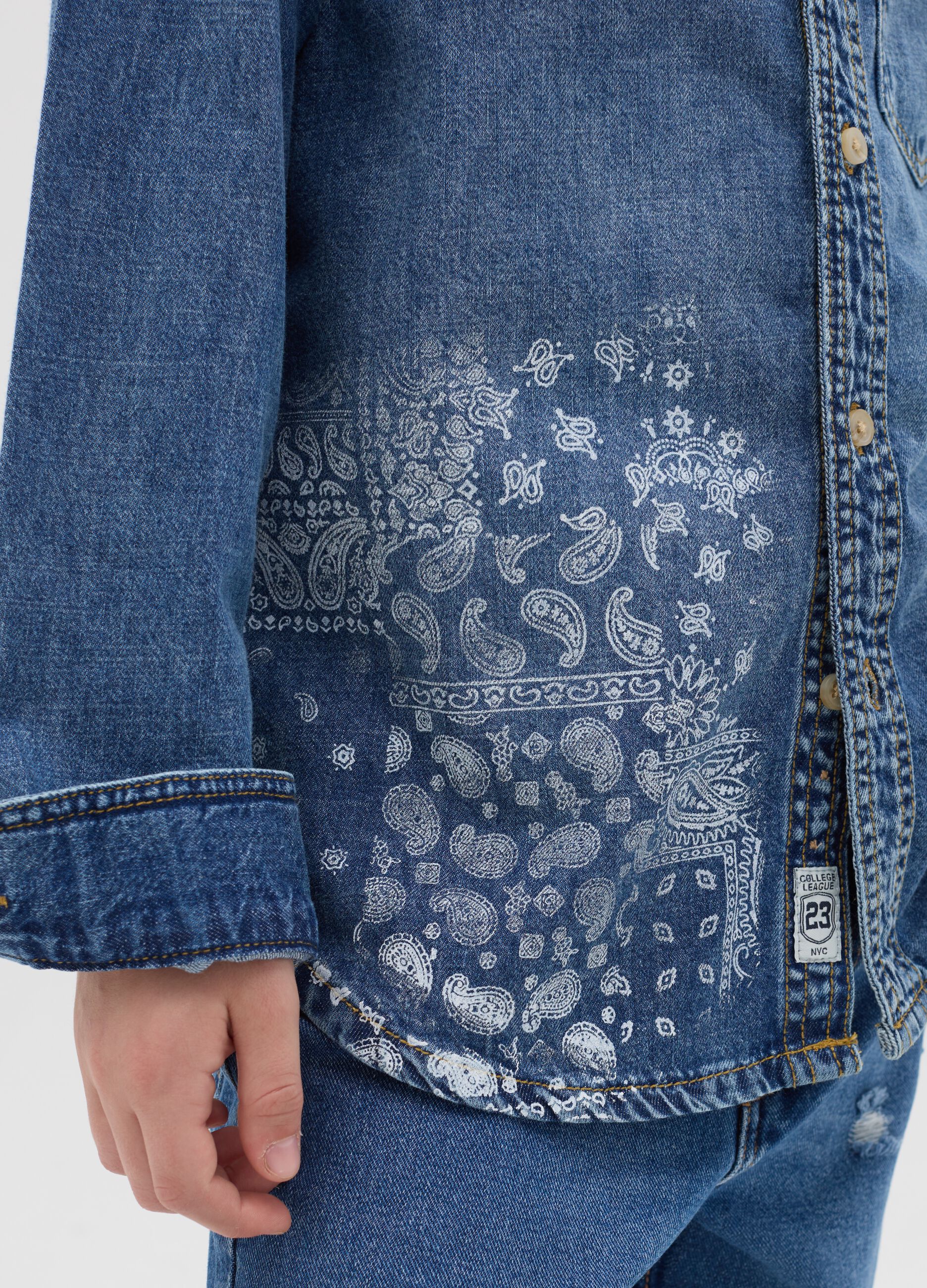 Camicia in denim acid wash RE-UP