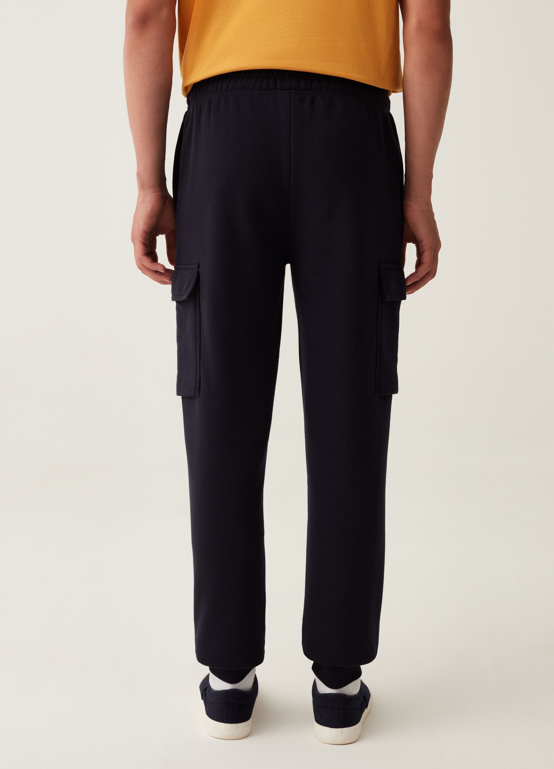 Joggers cargo in felpa con coulisse_2