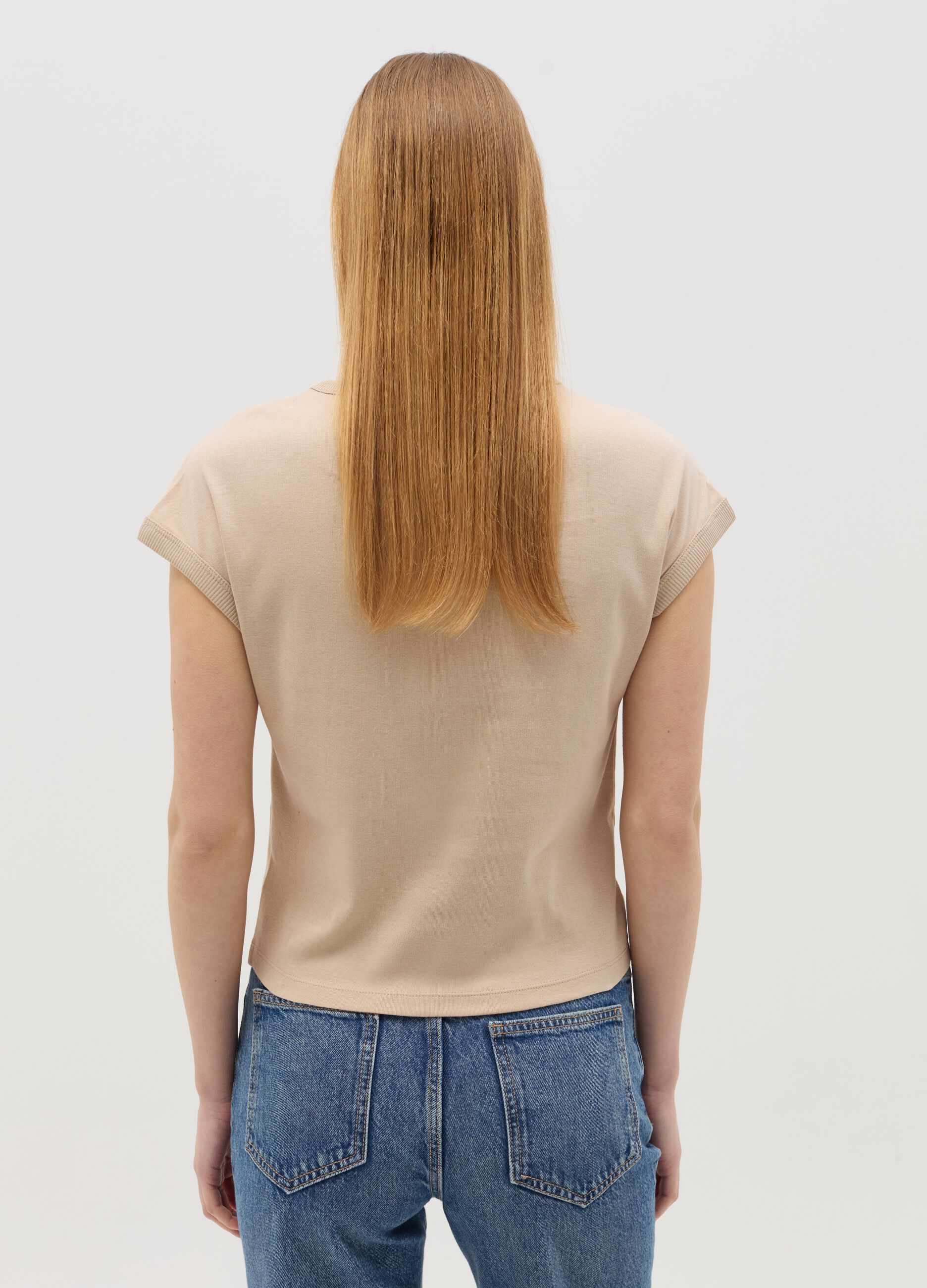 Beige T-shirt with kimono sleeves