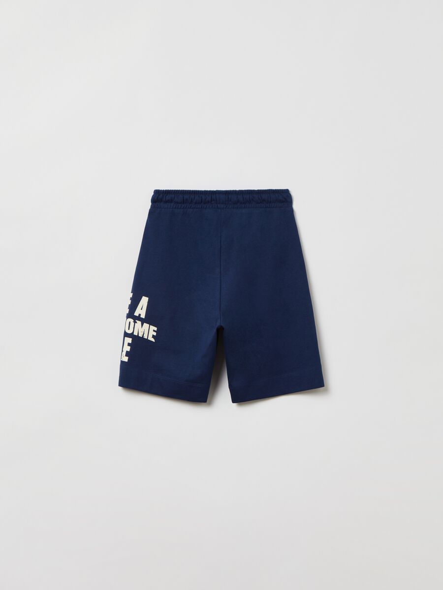 Shorts con coulisse e stampa lettering_1