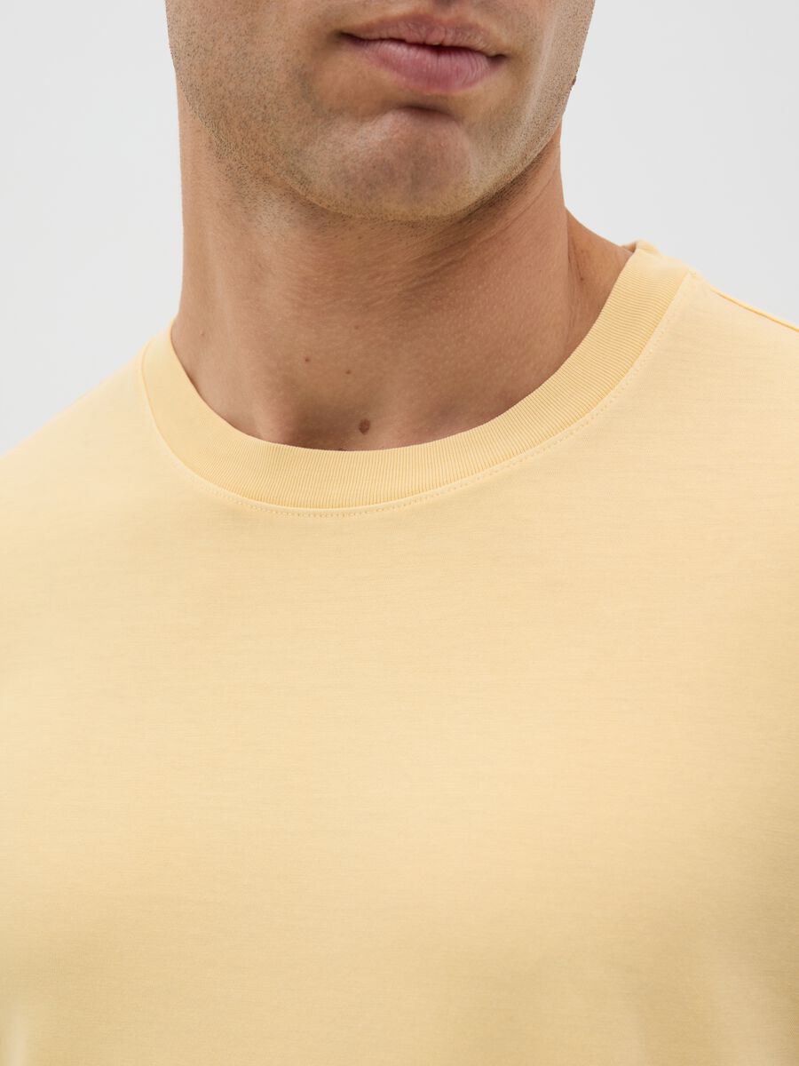 Men’s yellow, regular-fit T-shirt in 100% cotton_2