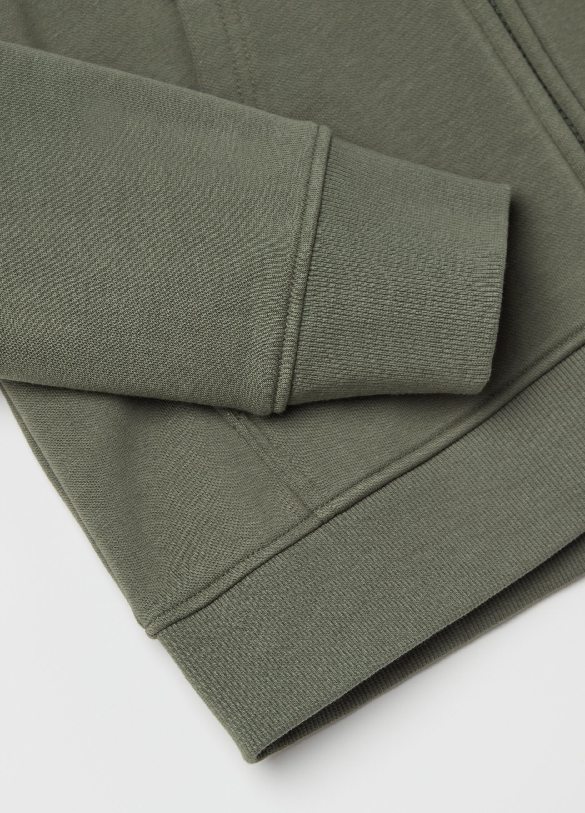 Full-zip Essential con cappuccio