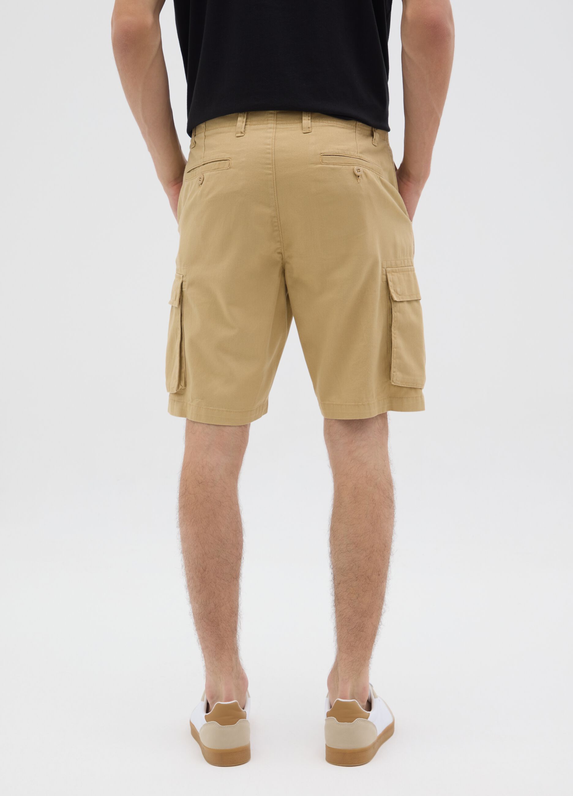 Men's beige pure cotton regular fit shorts