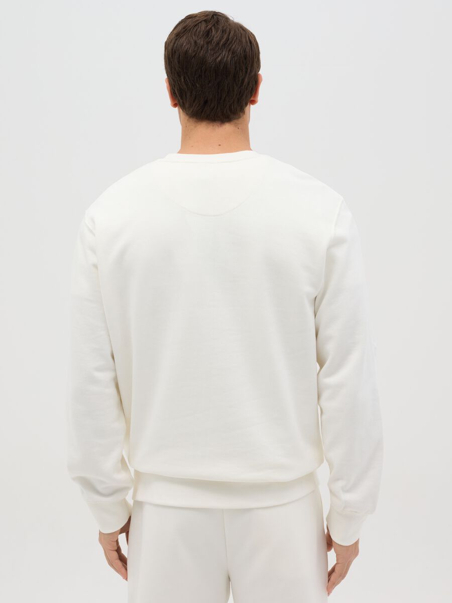 Oversized sweatshirt with round neck_2