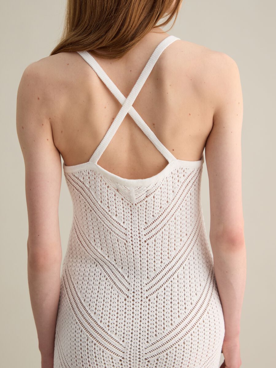 White dress in pure cotton with American neckline_2