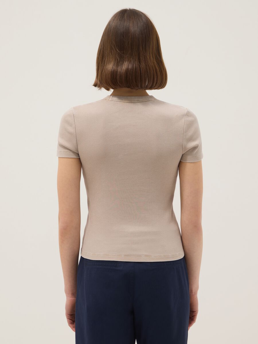 Beige fitted T-shirt in stretch cotton_2
