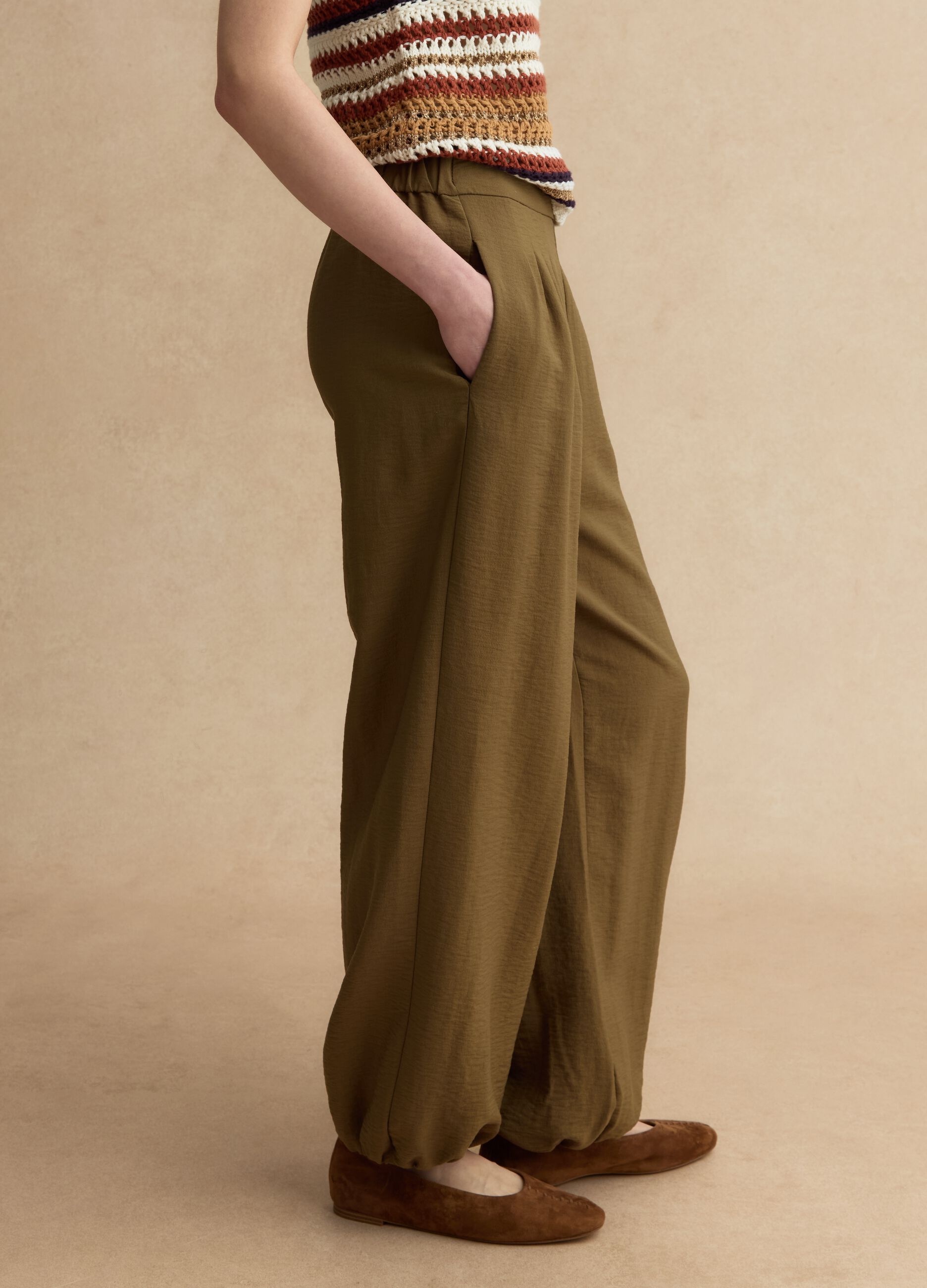 Pantaloni jogger in misto viscosa verdi relaxed fit