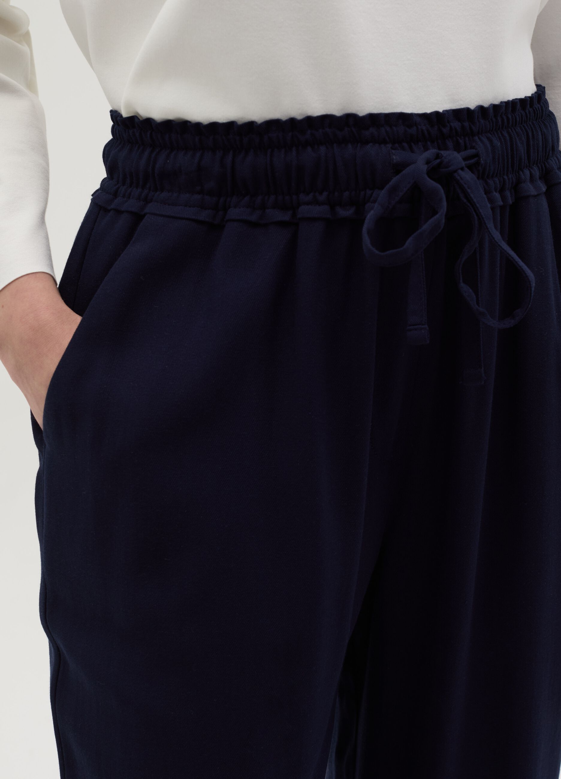 Pantalone jogger in viscosa con coulisse