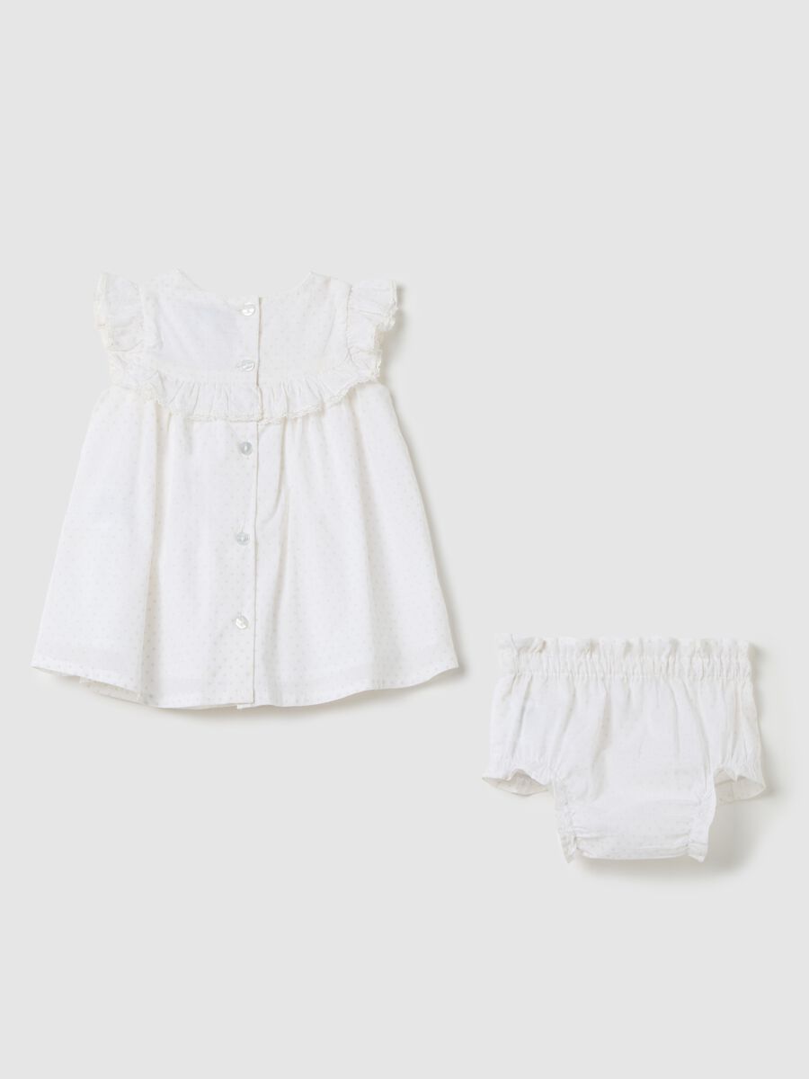 White dress and culottes set in cotton with gathered details_1