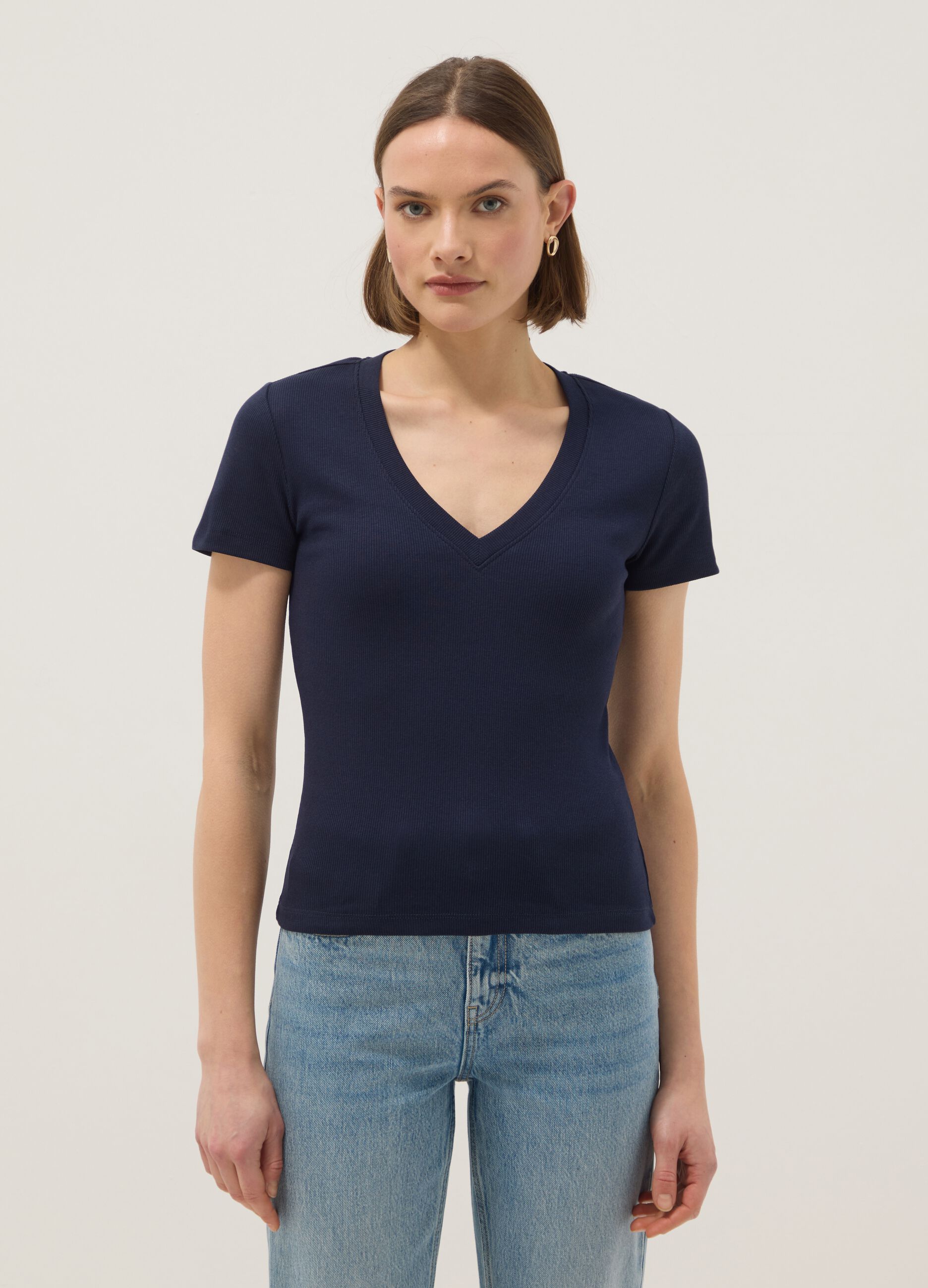 Blue stretch cotton T-shirt with deep V-neck regular fit