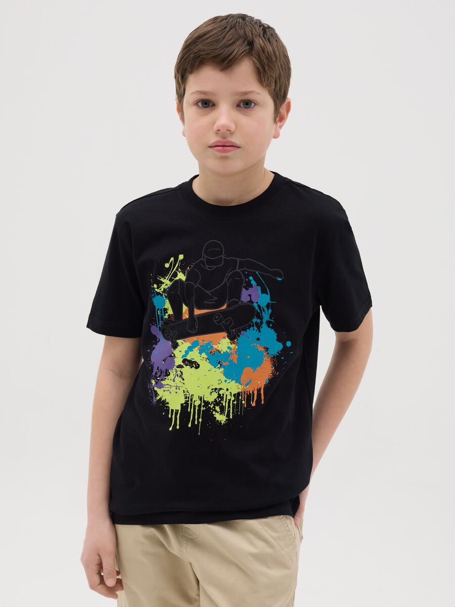 Cotton T-shirt with skater boy print_0