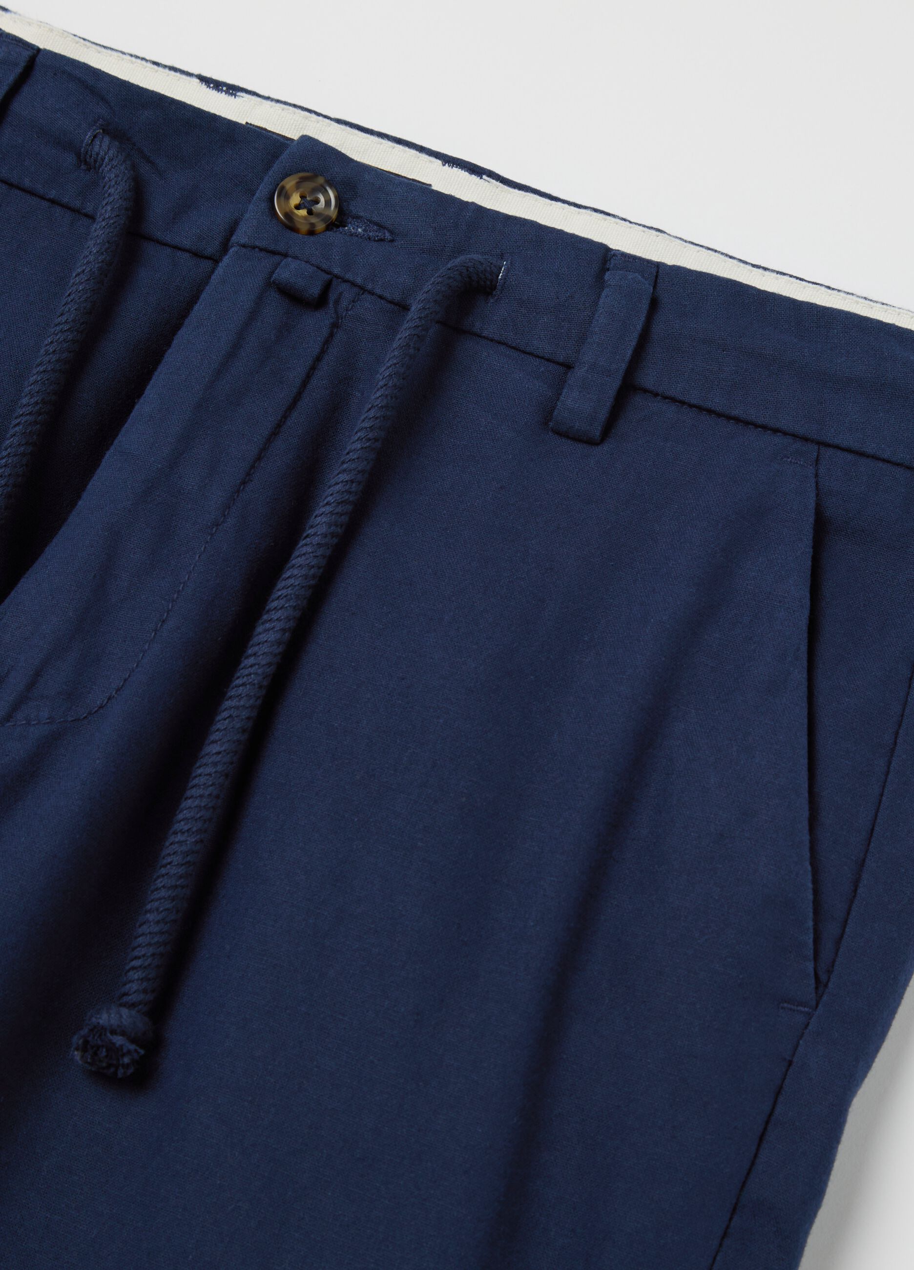 Blue chino trousers in linen and cotton