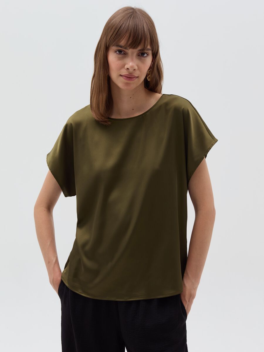 Blusa in satin con maniche a kimono_0