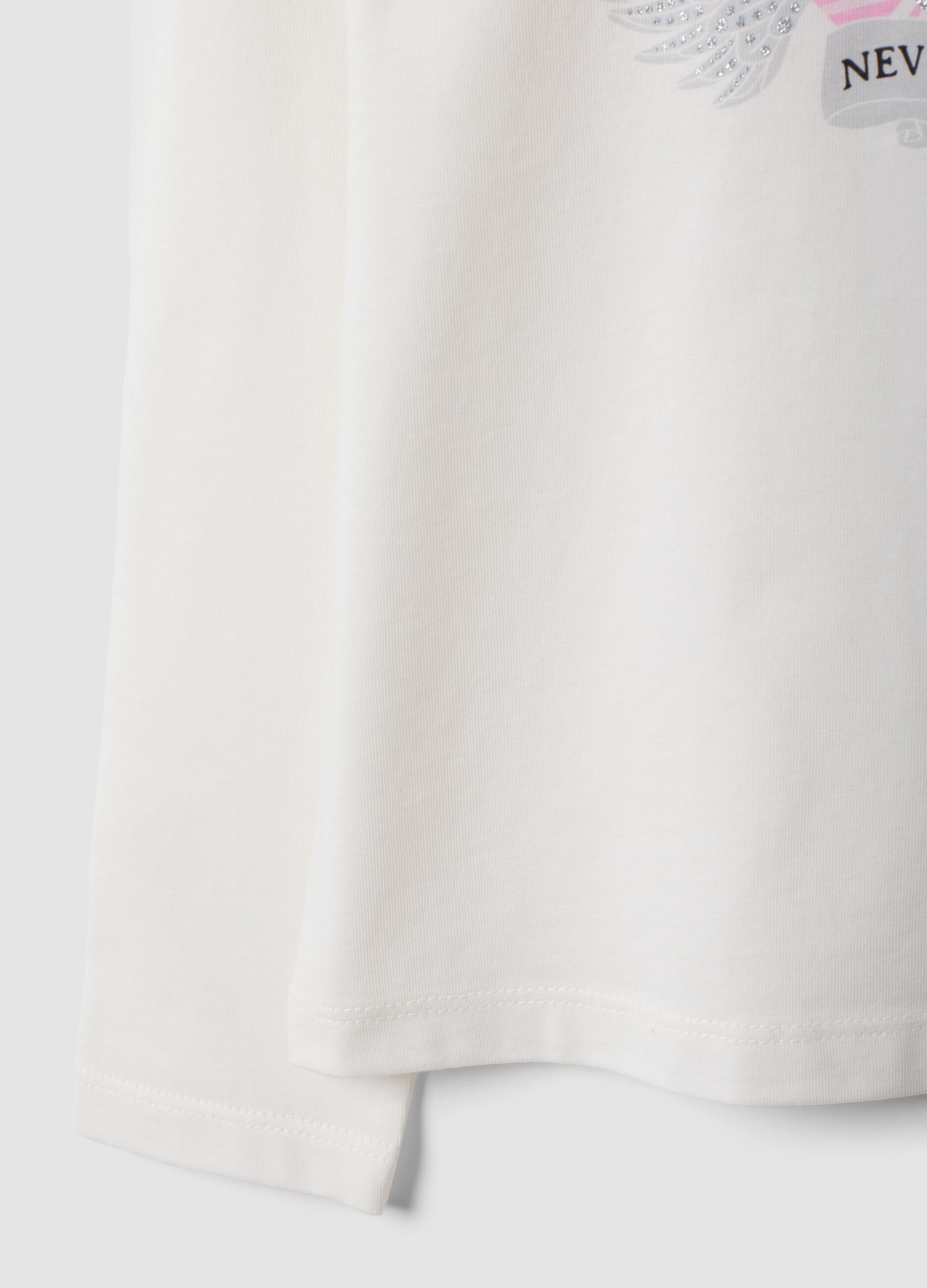 T-shirt bianca in puro cotone organico con stampa cuore e ali per bambina