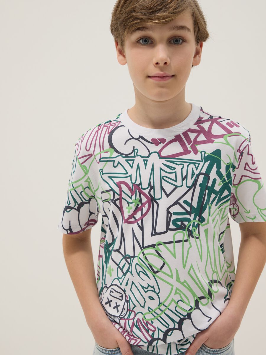 Boys&rsquo; multicolour pure cotton graffiti T-shirt, regular fit_2